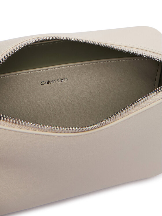 Calvin Klein Kabelka Calvin Klein Foil Logo Elongated Camera Bag LV04F3276G Krémová