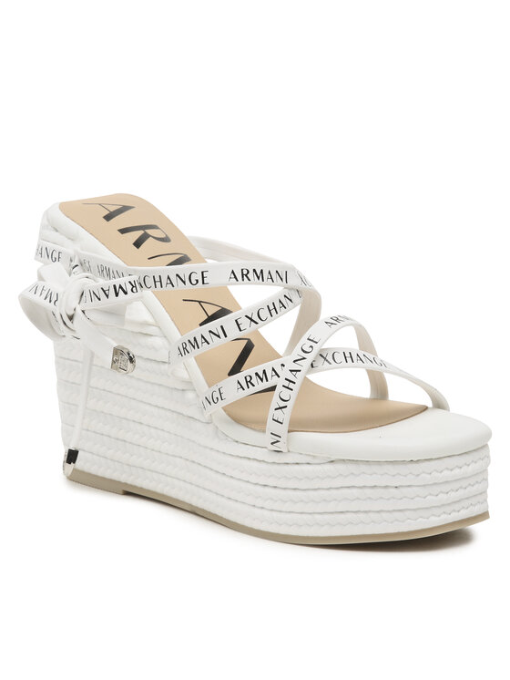 Armani Exchange Sandały Armani Exchange XDP035 XV690 01015 Biały
