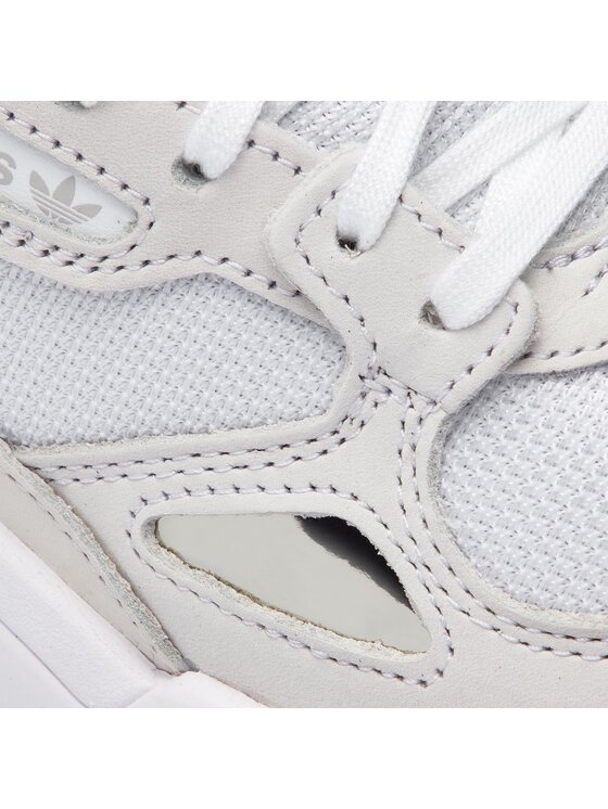 adidas Снікерcи adidas Falcon W B28128 Білий