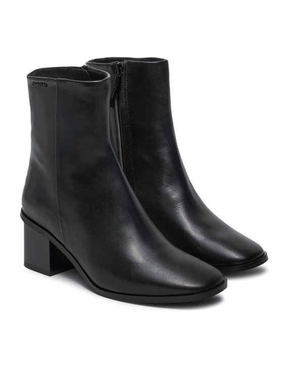 Calvin Klein Īsie zābaki Calvin Klein HW0HW02320 Melns