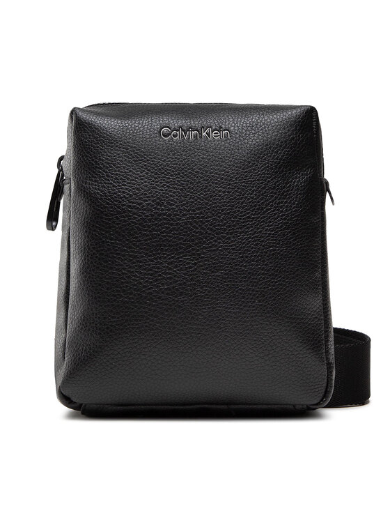 Calvin Klein Maža rankinė Calvin Klein Ck Must Reporter S K50K508695 Juoda