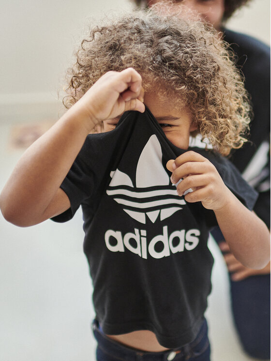 adidas adidas Футболка Trefoil DV2829 Чорний Regular Fit