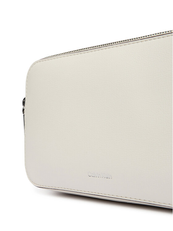 Calvin Klein Rankinė Calvin Klein Foil Logo Elongated Camera Bag LV04F3276G Balta