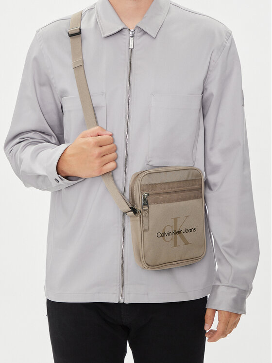 Calvin Klein Jeans Válltáska Calvin Klein Jeans Sport Essentials Reporter18 M K50K511098 Bézs