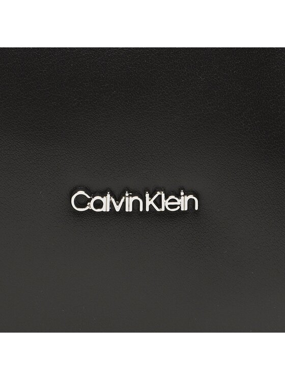 Calvin Klein Torbica Calvin Klein Soft Nappa Clutch K60K610159 Crna