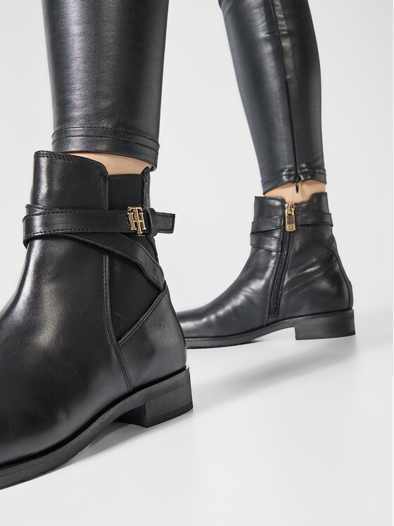 Tommy Hilfiger Čizme Tommy Hilfiger Th Hardware On Belt Flat Boot FW0FW05967 Crna