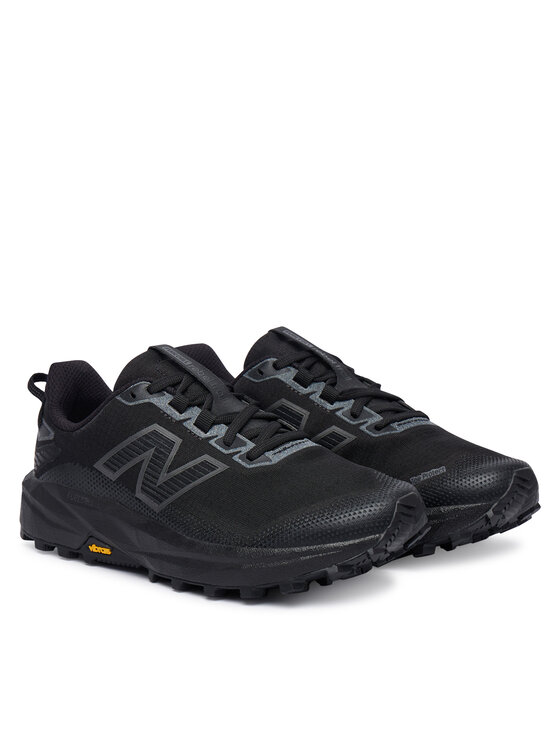 New Balance Bežecké topánky New Balance Fuelcell Rebel Trail WRBTV1_RU Čierna