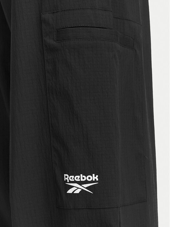 Reebok Reebok Donji dio trenerke Zofia RK25679CCW Crna Relaxed Fit