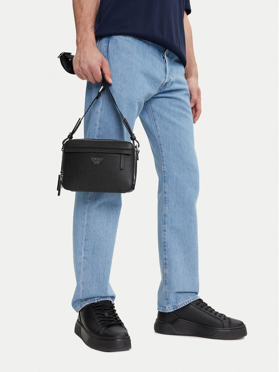 Emporio Armani Плоска сумка Emporio Armani EM001186 AF13805 UC001 Чорний