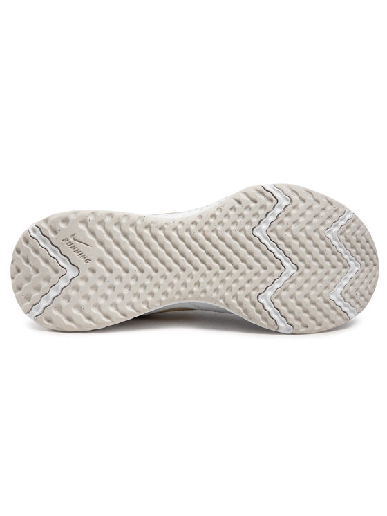 Nike Scarpe running Nike Revolution 5 BQ3207 108 Bianco