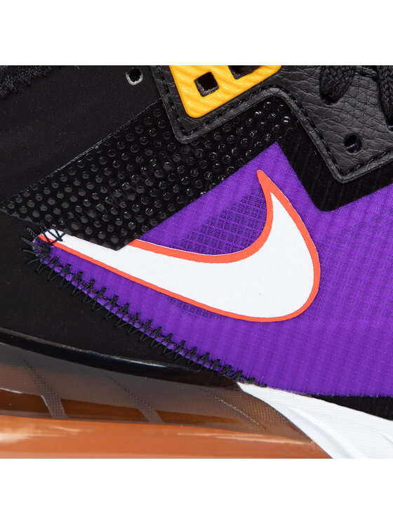 Nike Sneakersy Nike Lebron XVIII Low CV7562 003 Czarny