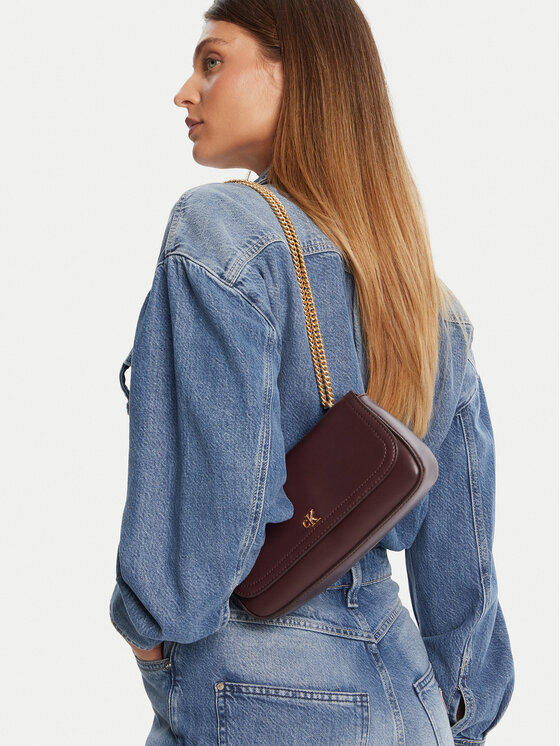Calvin Klein Kabelka Calvin Klein Ck Convertible Chain Small Bag LV04F3172G Bordová