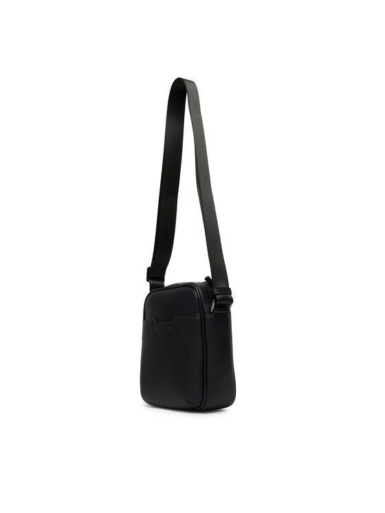 Armani Exchange Ľadvinka Armani Exchange XM002584 AF22651 UC001 Čierna