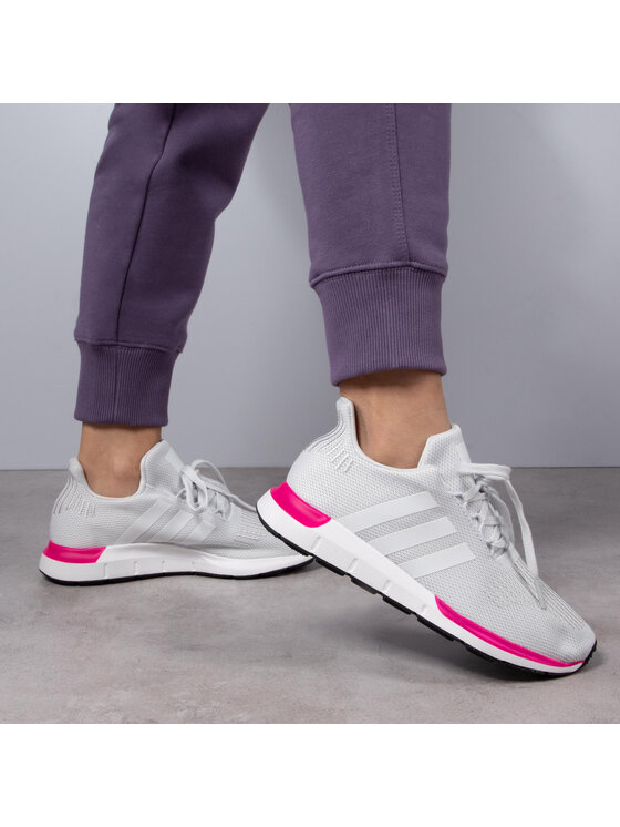 adidas Sneakers adidas Swift Run J EE7024 Bianco
