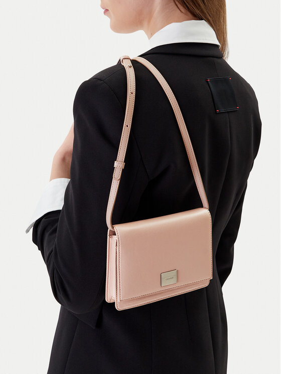 Calvin Klein Rankinė Calvin Klein Hardware Flap Crossbody K60K612967 Rožinė