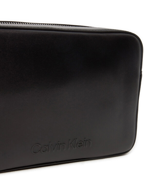 Calvin Klein Rankinė Calvin Klein K60K612555 Juoda