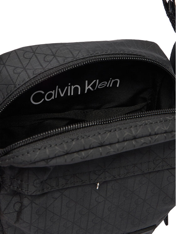 Calvin Klein Somiņa Calvin Klein Utility Emblem Reporter LV04D3303G Melns