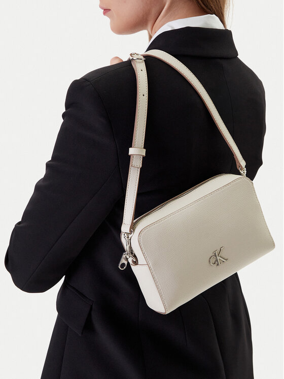 Calvin Klein Jeans Borsetta Calvin Klein Jeans Minimal Monogram Camera Bag 20 LV04K3162G Crema