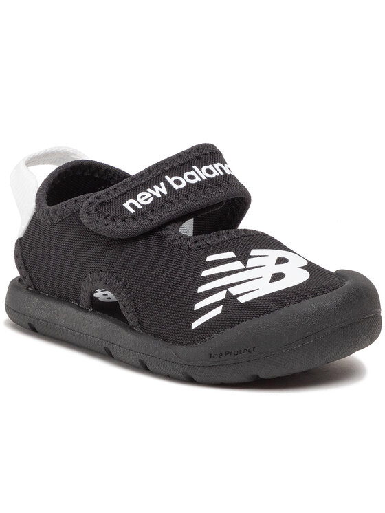 New Balance Sandały New Balance IOCRSRBK Czarny