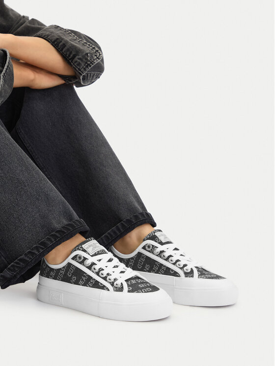 Guess Jeans Кросівки Guess Jeans CWBEO-GJ13456 Чорний