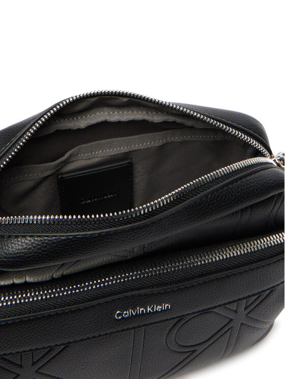 Calvin Klein Geantă crossover Calvin Klein Emblem Aop Emboss Camera Bag LV04D3330G Negru