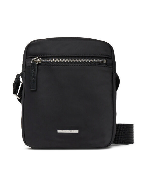 Calvin Klein Torbica za okrog pasu Calvin Klein Sleek Nylon Reporter LV04D3176G Črna