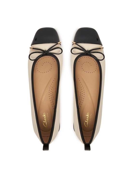 Clarks Туфлі Clarks Ubree15 Poppy 26186333 Écru