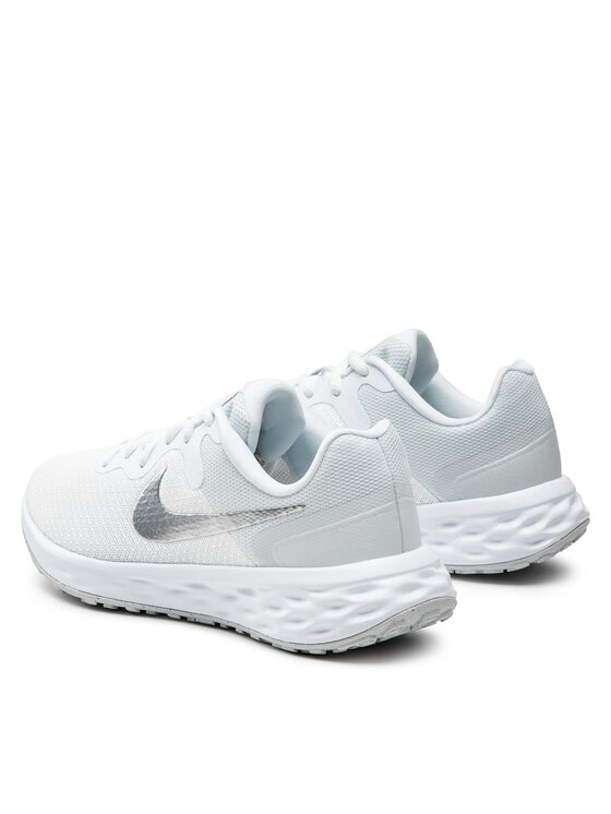 Nike Tekaški čevlji Nike Revolution 6 Nn DC3729 500 Bela