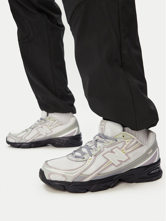 New Balance Sneakersy New Balance U7403UQ Sivá