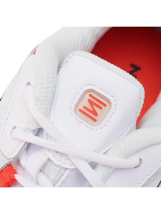 Nike Sneakersy Nike Shox Tl Nova AT8046 101 Biały
