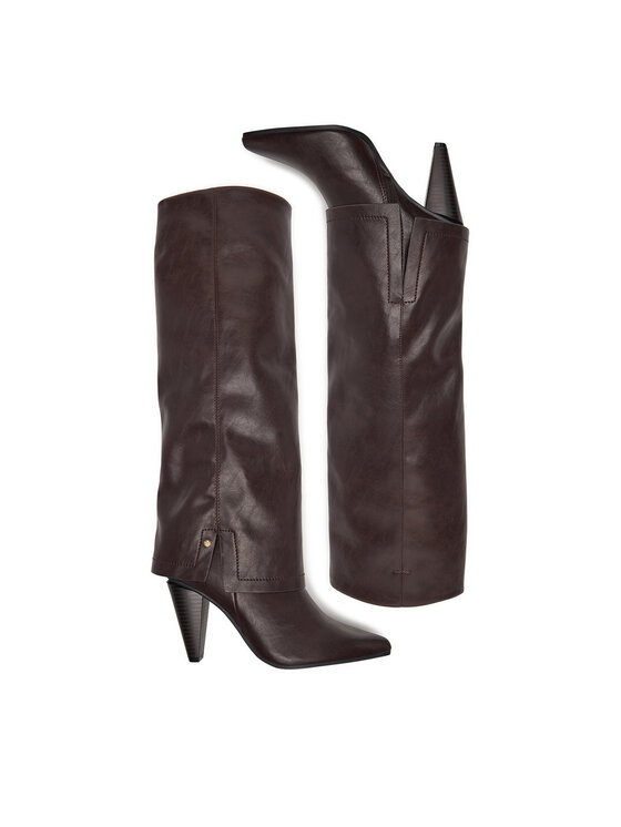 Para kozaków rozłożona w płaskim ujęciu, jeden bokiem, drugi z góry.