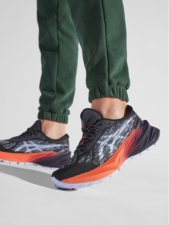 Asics Bežecké topánky Asics Novablast 3 Tr 1012B386 Čierna