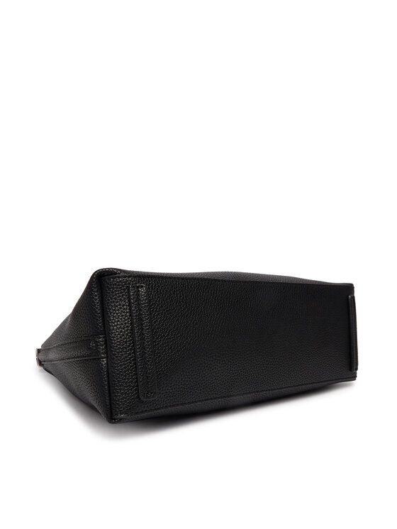 Calvin Klein Дамска чанта Calvin Klein Emblem Hw Pebble Shoulder Bag LV04F3495G Черен