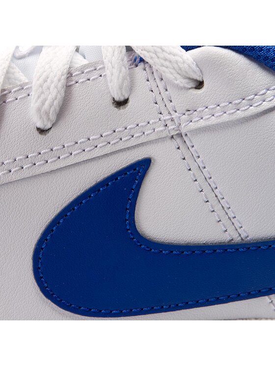 Nike Сникърси Nike Court Royale 749747 141 Бял