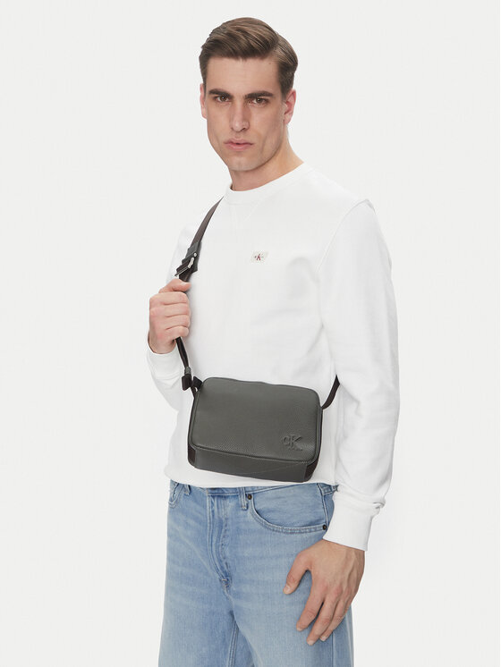 Calvin Klein Jeans Taška cez rameno Calvin Klein Jeans Cargo Camera Bag LV04G3081G Kaki