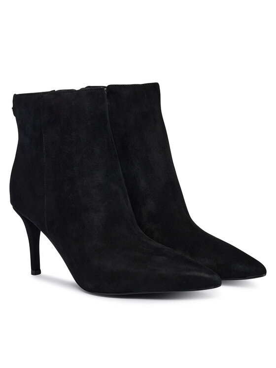 Guess Aulinukai Guess FLFCLZ SUE10 Juoda