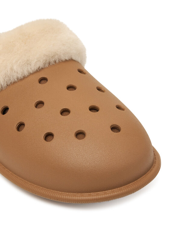 Crocs Тапочки Crocs Classic Fuzz Scuff 212143 Коричневий