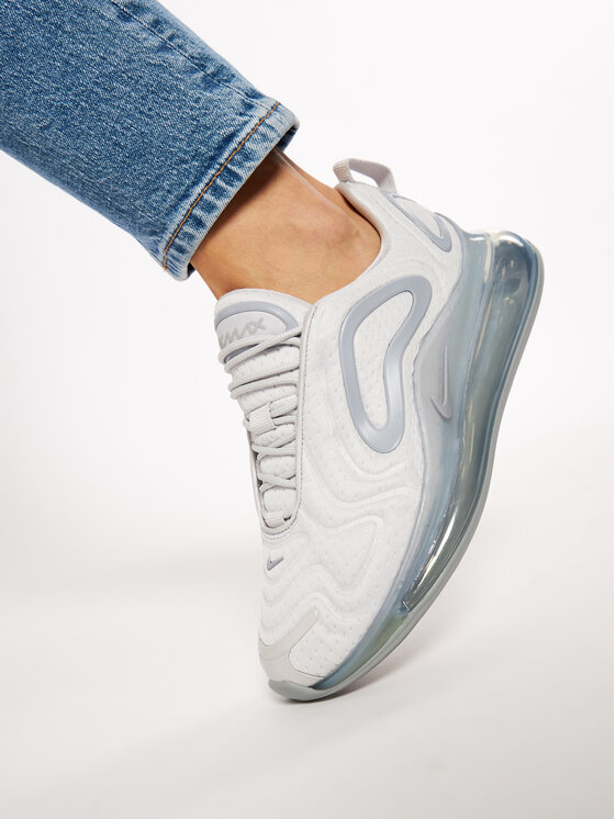 Nike Sneakersy Nike Air Max 720 AR9293 016 Bílá