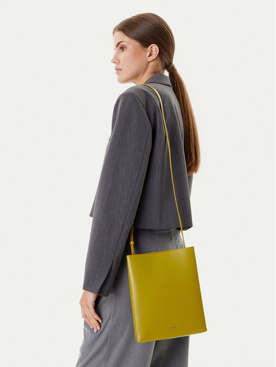 Calvin Klein Torbica Calvin Klein Line Ns Crossbody Lth Bag LV04F3005G Zelena
