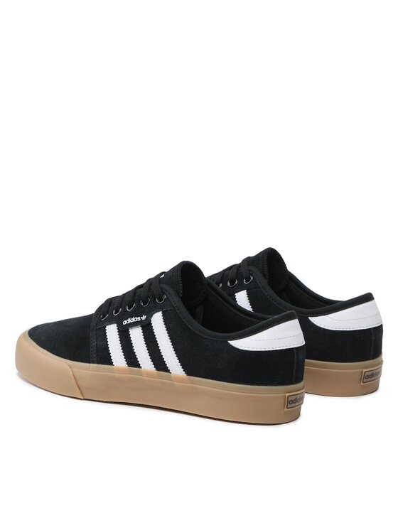 adidas Снікерcи adidas Seeley XT Shoes EG2632 Чорний