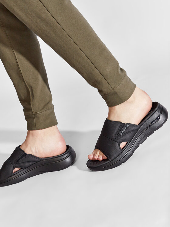 Skechers Klapki Skechers Go Walk Arch Fit Sandal 229023/BBK Czarny