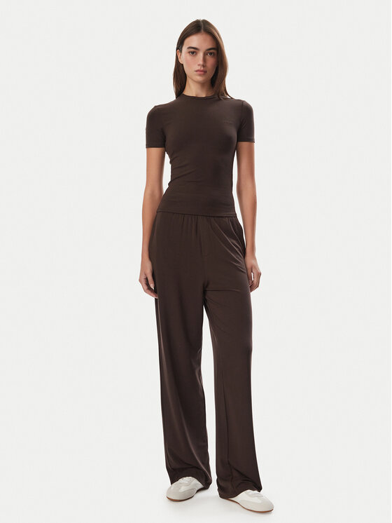 Guess Guess Pantaloni da tuta O6BB06 K5060 Marrone Regular Fit