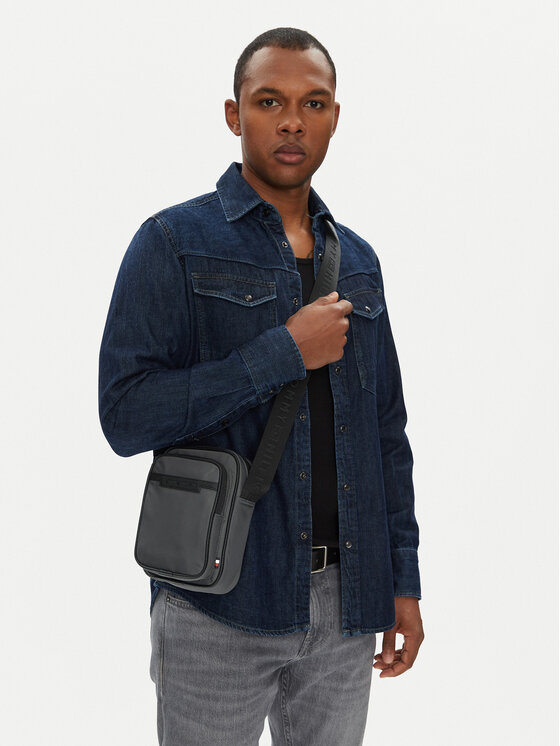 Tommy Hilfiger Válltáska Tommy Hilfiger Th Repreve Mini Reporter AM0AM13465 Szürke