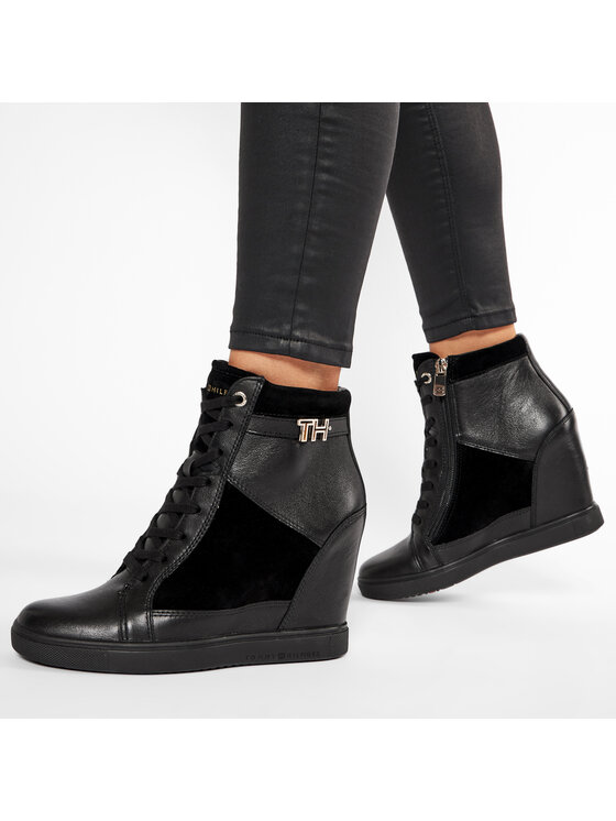 Tommy Hilfiger Sneakersy Tommy Hilfiger Hardware Sneaker Wedge FW0FW04303 Černá
