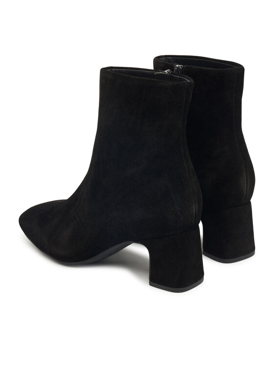 Clarks Ботильйони Clarks Fernie Zip 26182936 Чорний