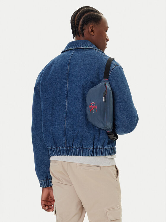 Calvin Klein Чанта за кръст﻿ Calvin Klein Bold Waistbag LV04D3116G Тъмносин