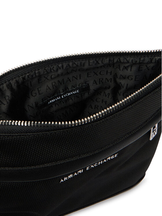Armani Exchange Плоска сумка Armani Exchange XM002651 AF22656 MC105 Чорний