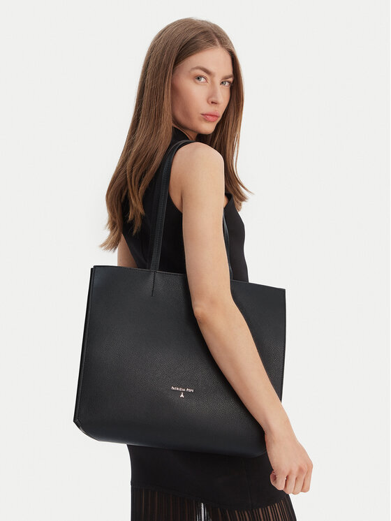 Patrizia Pepe Сумка Patrizia Pepe 8B0235/L001-K470 Чорний
