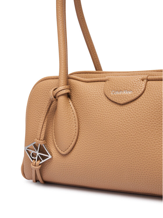 Calvin Klein Bolso Calvin Klein Emblem Trio Pebble Shoulder Bag LV04F3743G Beis
