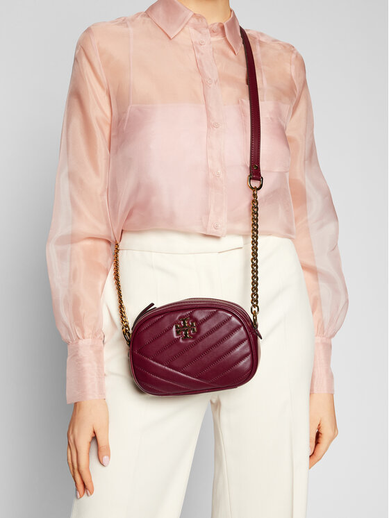Tory Burch Сумка Tory Burch Kira Chevron Camera Bag 60227 Бордовий